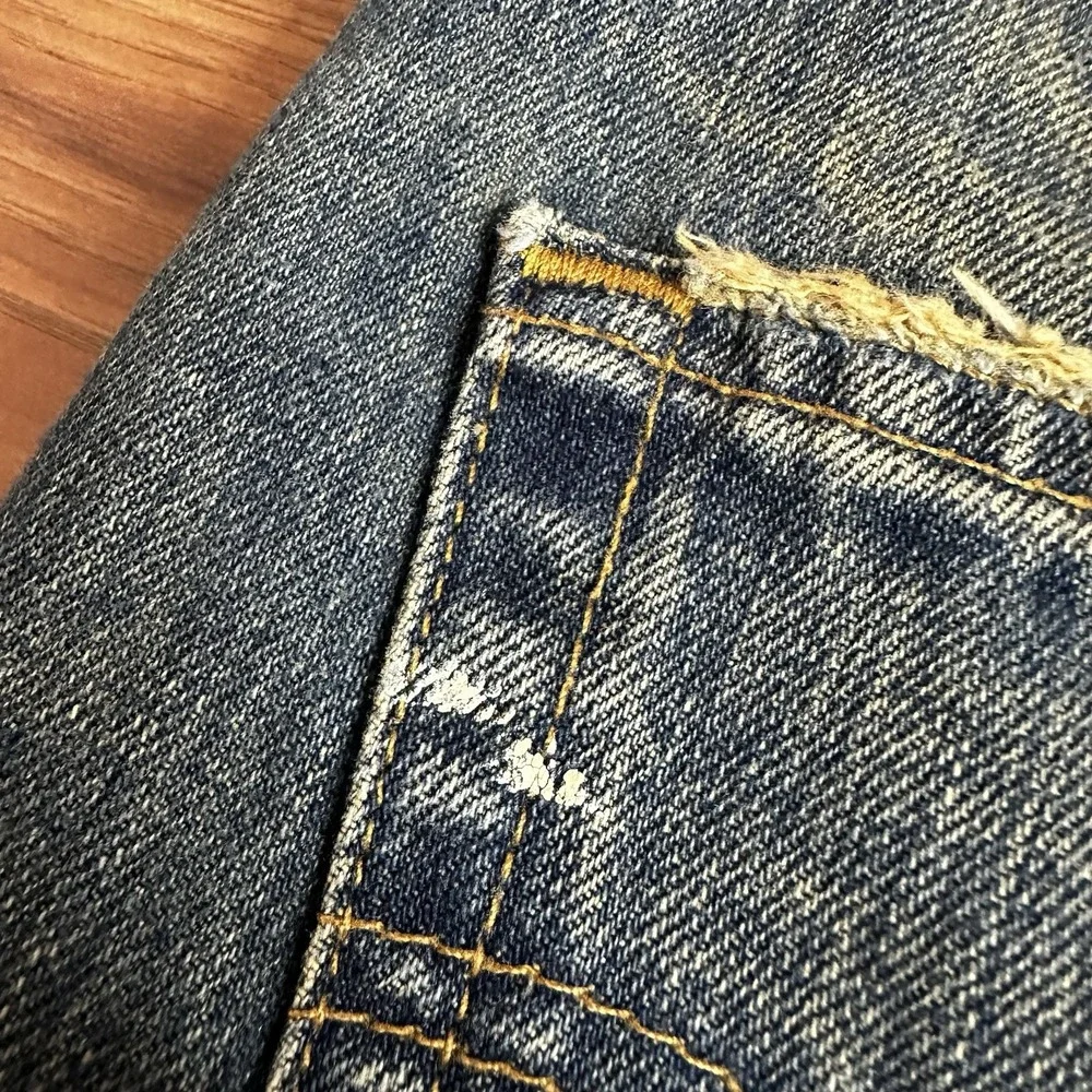 Vintage Y2K Levis 501 Jeans 30x32 Blue Dark Wash Button Fly Straight Leg USA